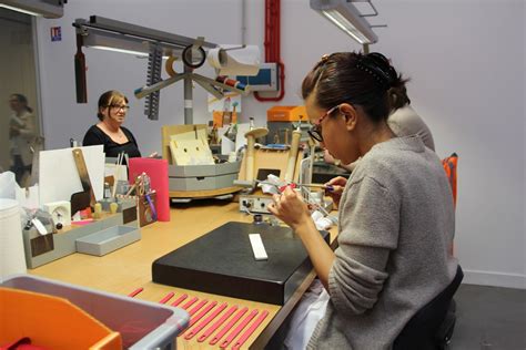 academie des savoir faire hermes|L’École Hermès des savoir.